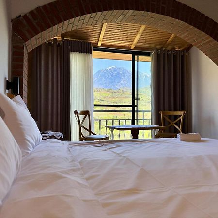 Hotel Alpeta Agrotourism & Winery - Roshnik , Berat Exterior foto